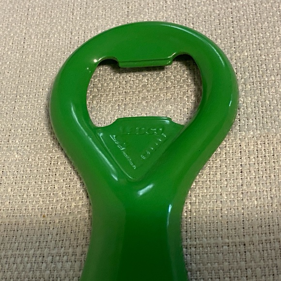 Vintage 2008 Steam Whistle Pilsner Beer Green Metal Bottle Opener New - Picture 4 of 4